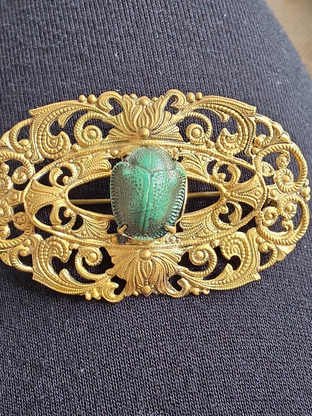 Vtg Victorian Gold Filigree Brooch with Green Scarab Accent